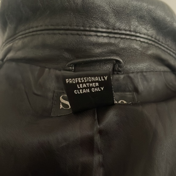 COPY - Macy’s Black Leather Jacket Petite - Picture 6 of 6